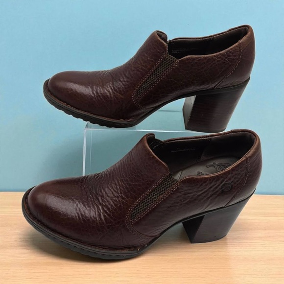 Born Sz 8.5 M/W Brown Distressed Leather Bootie Ankle Boot Cushioned 3 inch Heel - Picture 8 of 15